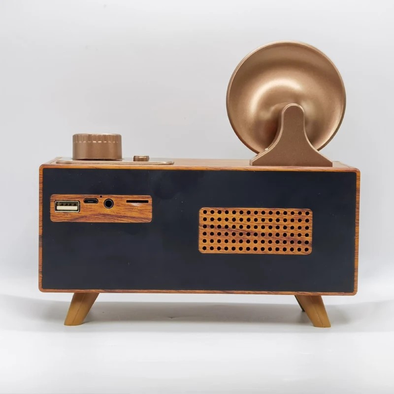 đài phát thanh cũ nhỏ bằng gỗ nhỏ thiết kế theo phong cách cổ điển